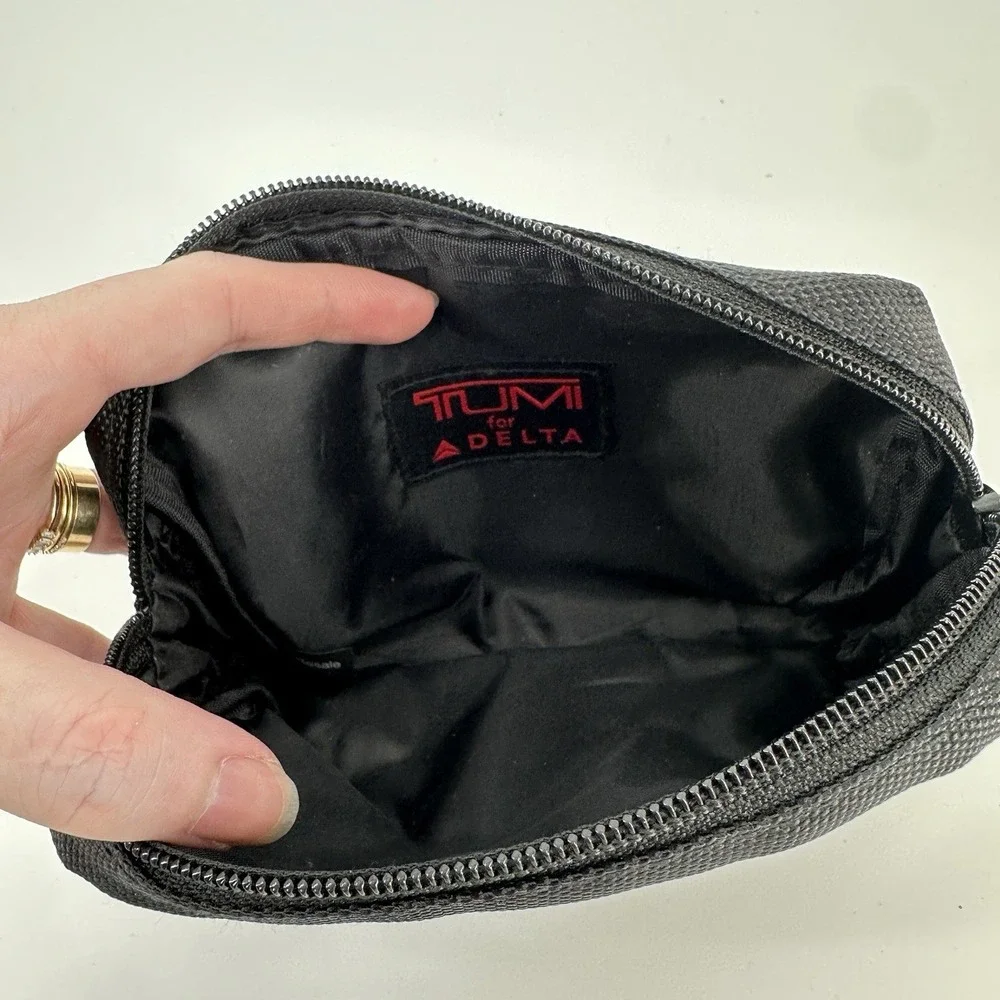 TUMI for DELTA Airlines Travel Storage Toiletry Makeup Cosmetics Bag Black